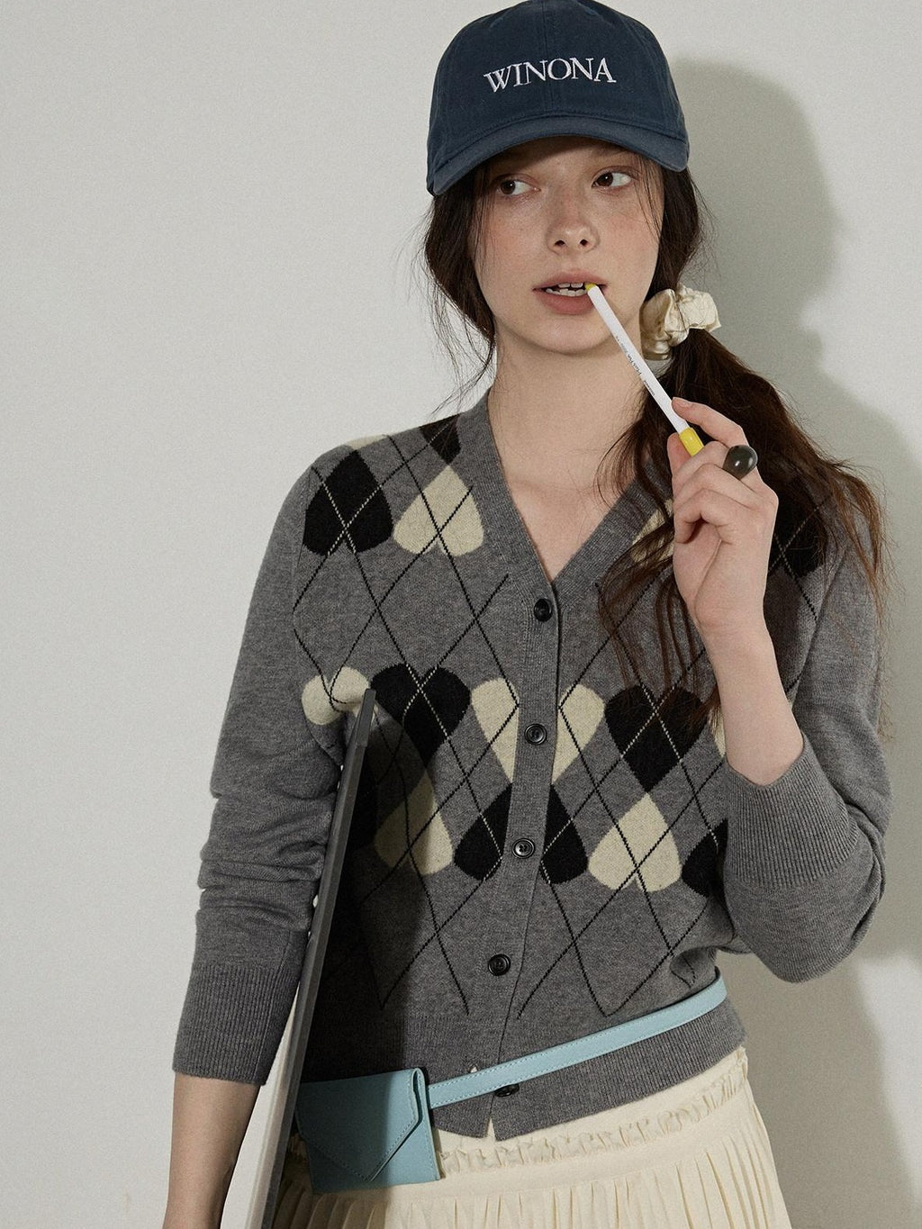 Lofi choose Acrylic Blend Colorblock Relaxed Fit Office Women Heart Buttoned Gray Cardigans