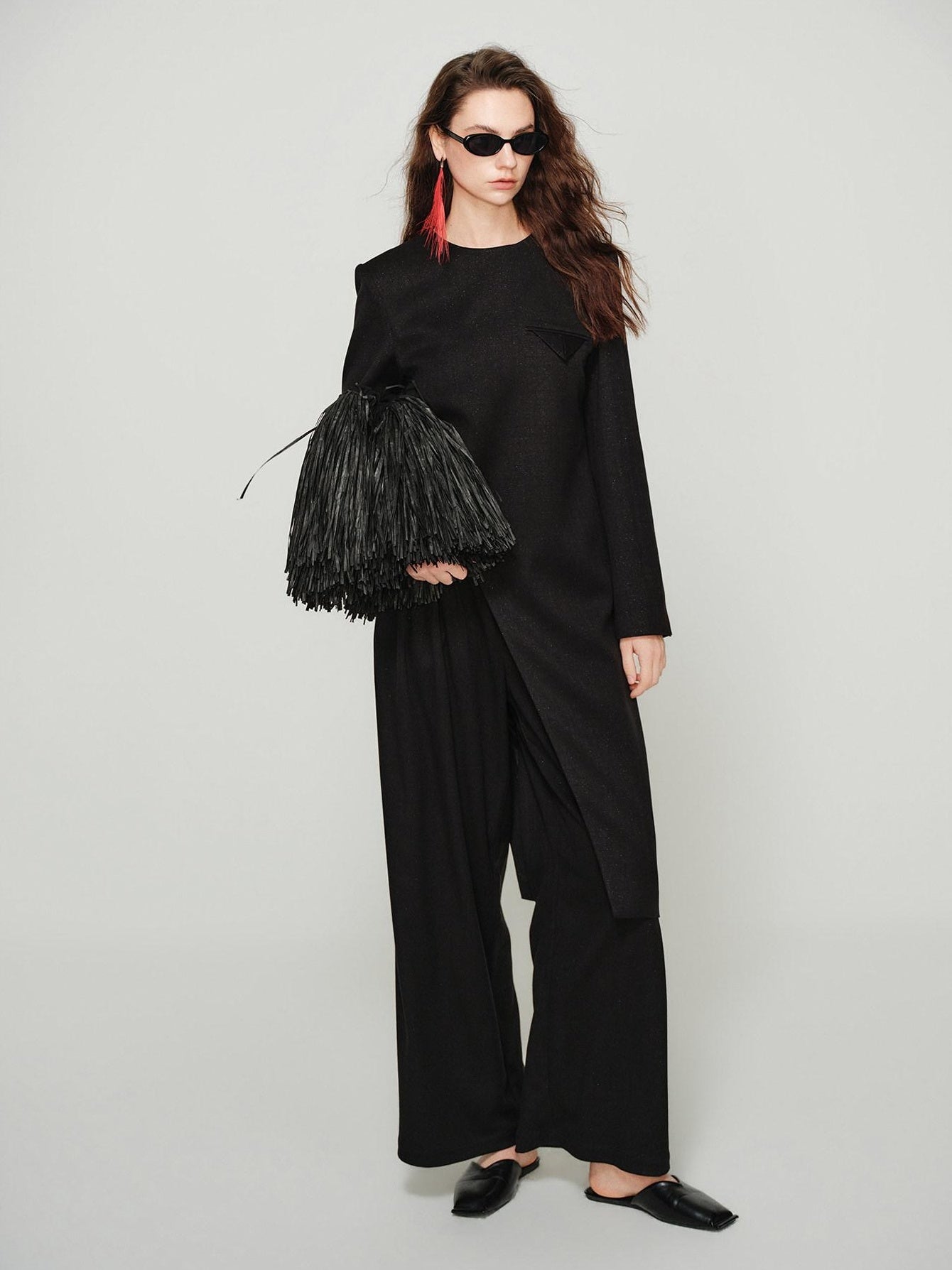 audreyyang Elegant Slim Waist Poly Blend Round Neck Midlength Pullover Black Long Coats
