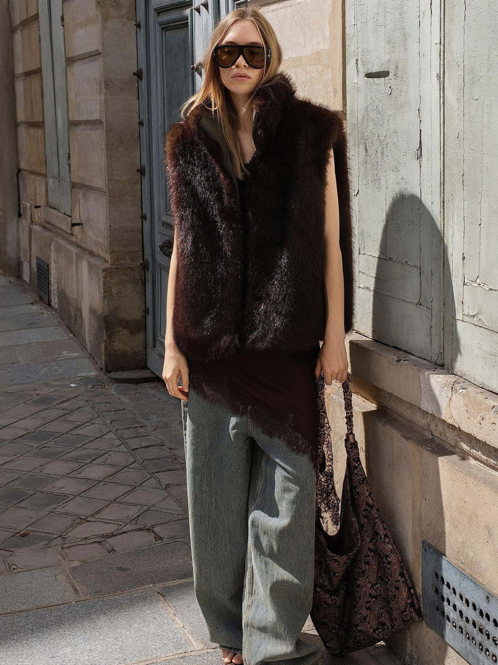 audreyyang Warm Reversible Faux Fur Stand Collar Sleeveless Relaxed Olive Short Coat
