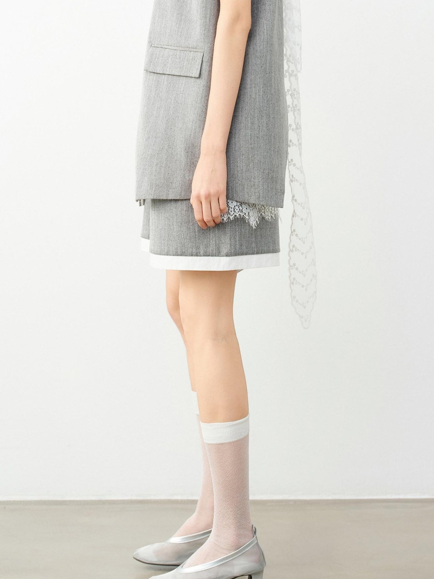 audreyyang Stretch Linen Blend Straight Natural Waist Office Mid-Length Shorts