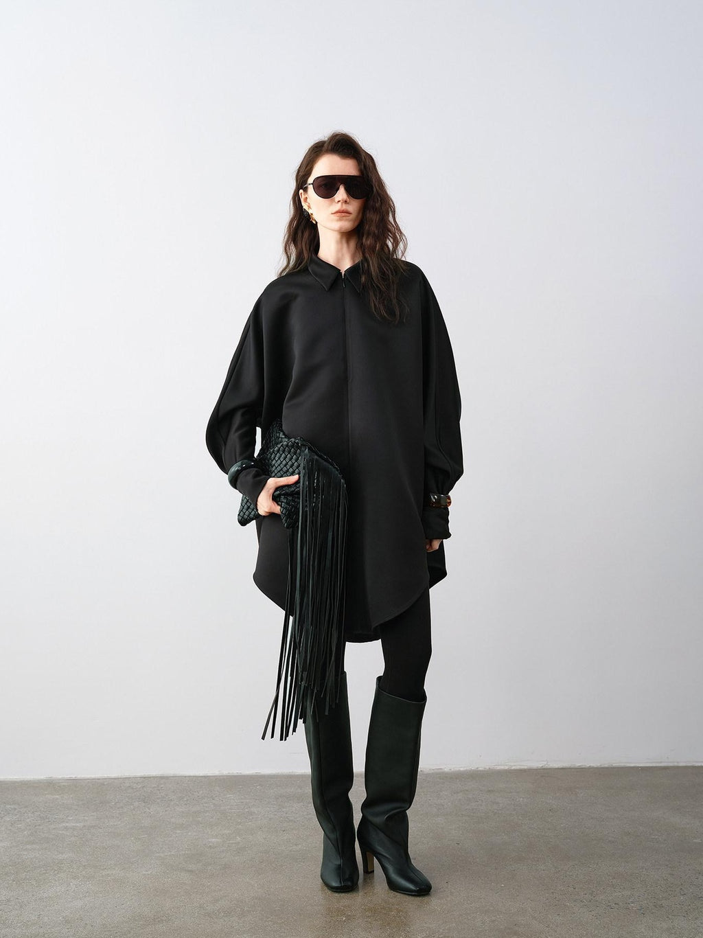 audreyyang Wrinkle Resistant Minimalist Loose Fit Turn Down Collar Women Polyester Shirts