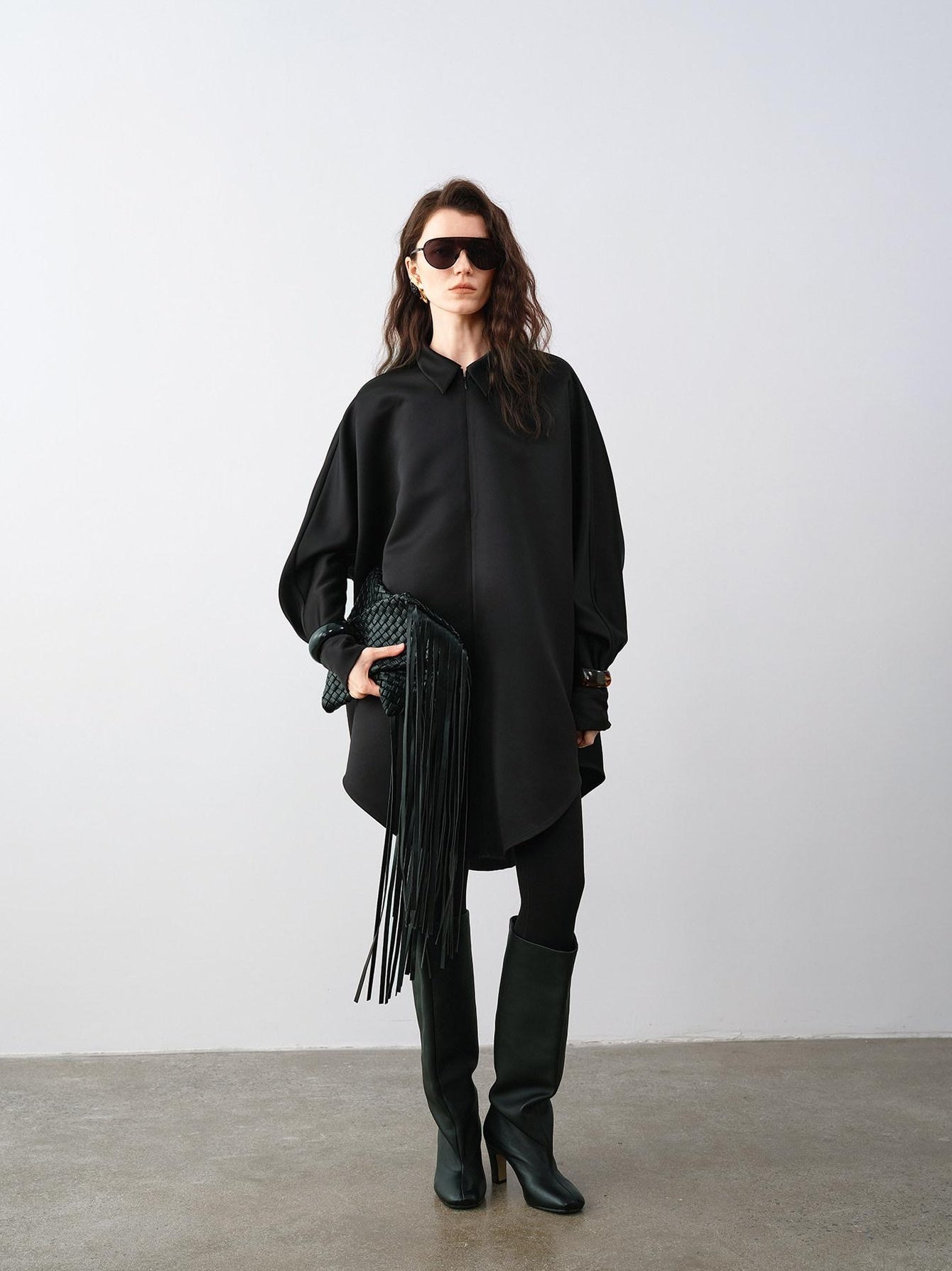 audreyyang Wrinkle Resistant Minimalist Loose Fit Turn Down Collar Women Polyester Shirts