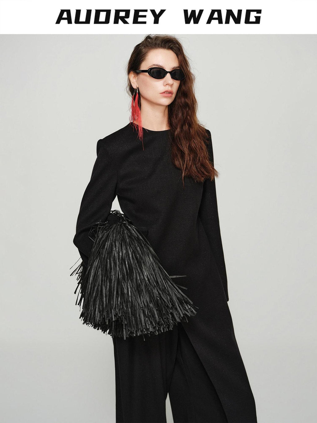 audreyyang Elegant Slim Waist Poly Blend Round Neck Midlength Pullover Black Long Coats