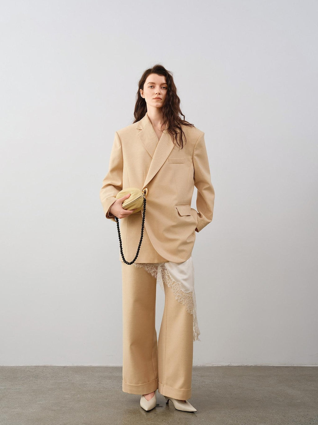 audreyyang Oversized Wool Single Button Notch Lapel Long Sleeve Women Cream Black Blazers