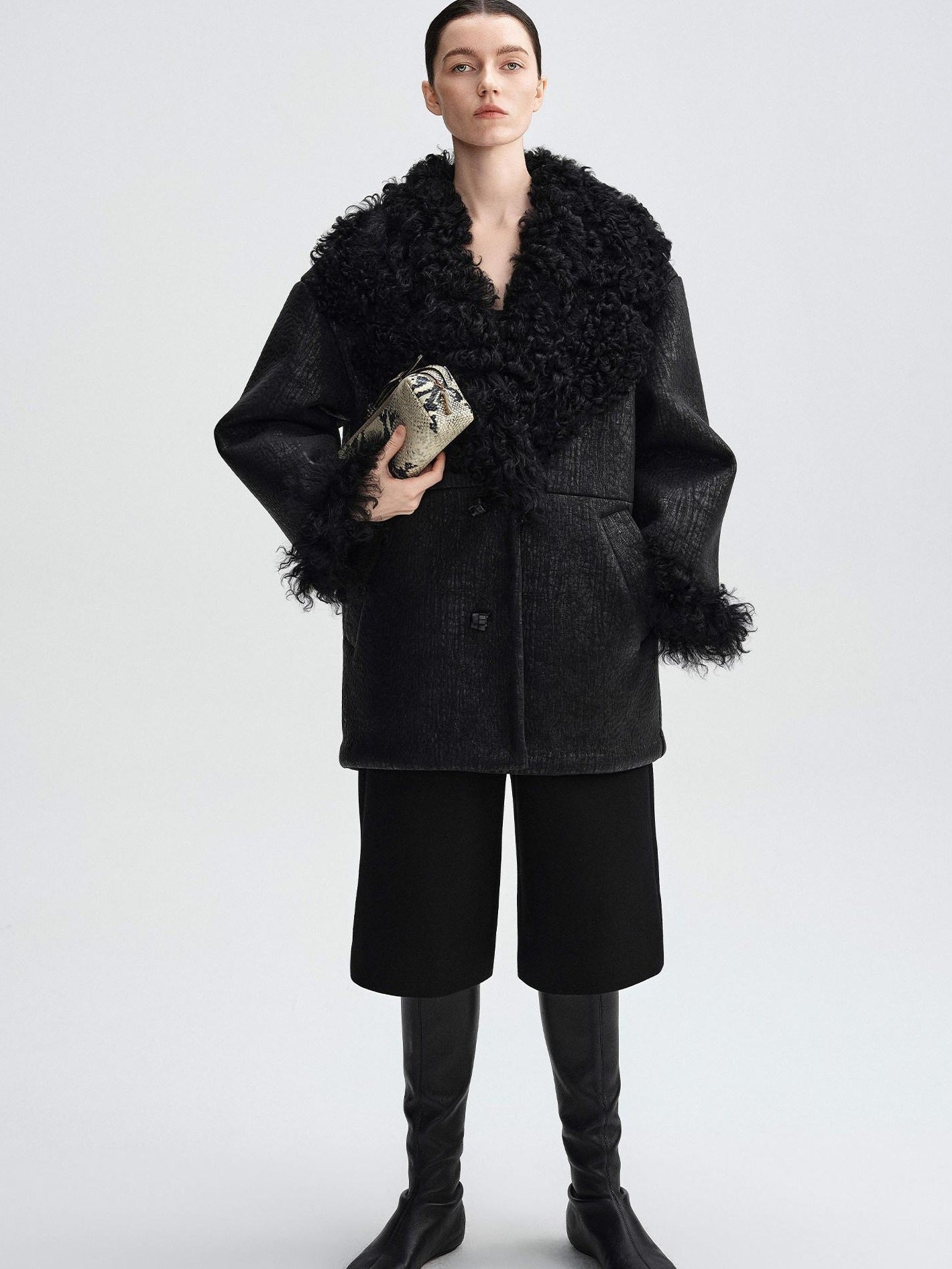 audreyyang Warm Wool Shearling Collar Patchwork Loose Midlength Women Black Long Coats