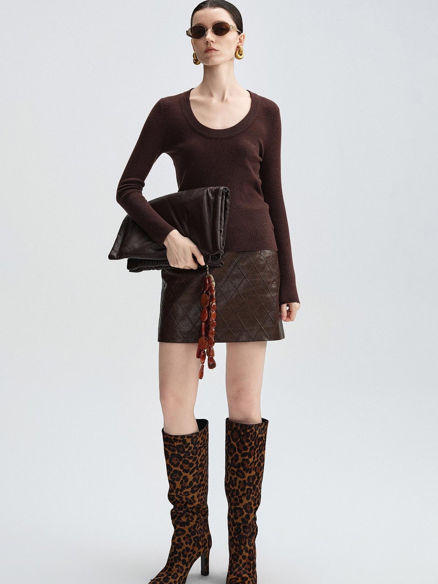 audreyyang Sheep Wool Slim Fit Crew Neck Knit Women Black Gray Brown Sweaters