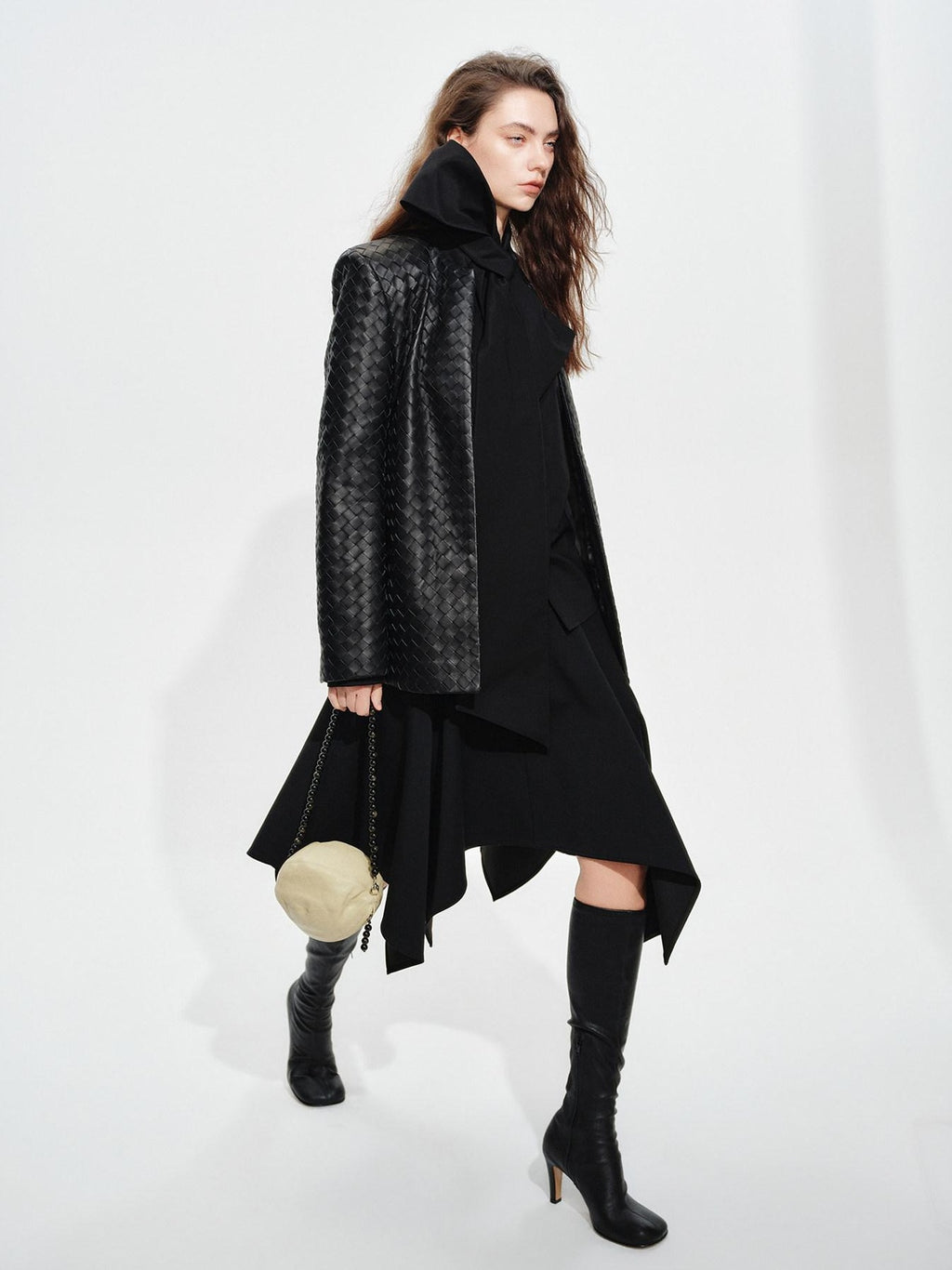 audreyyang Soft Lambskin Vintage Loose Fit Collarless Black Woven Women Leather Jackets