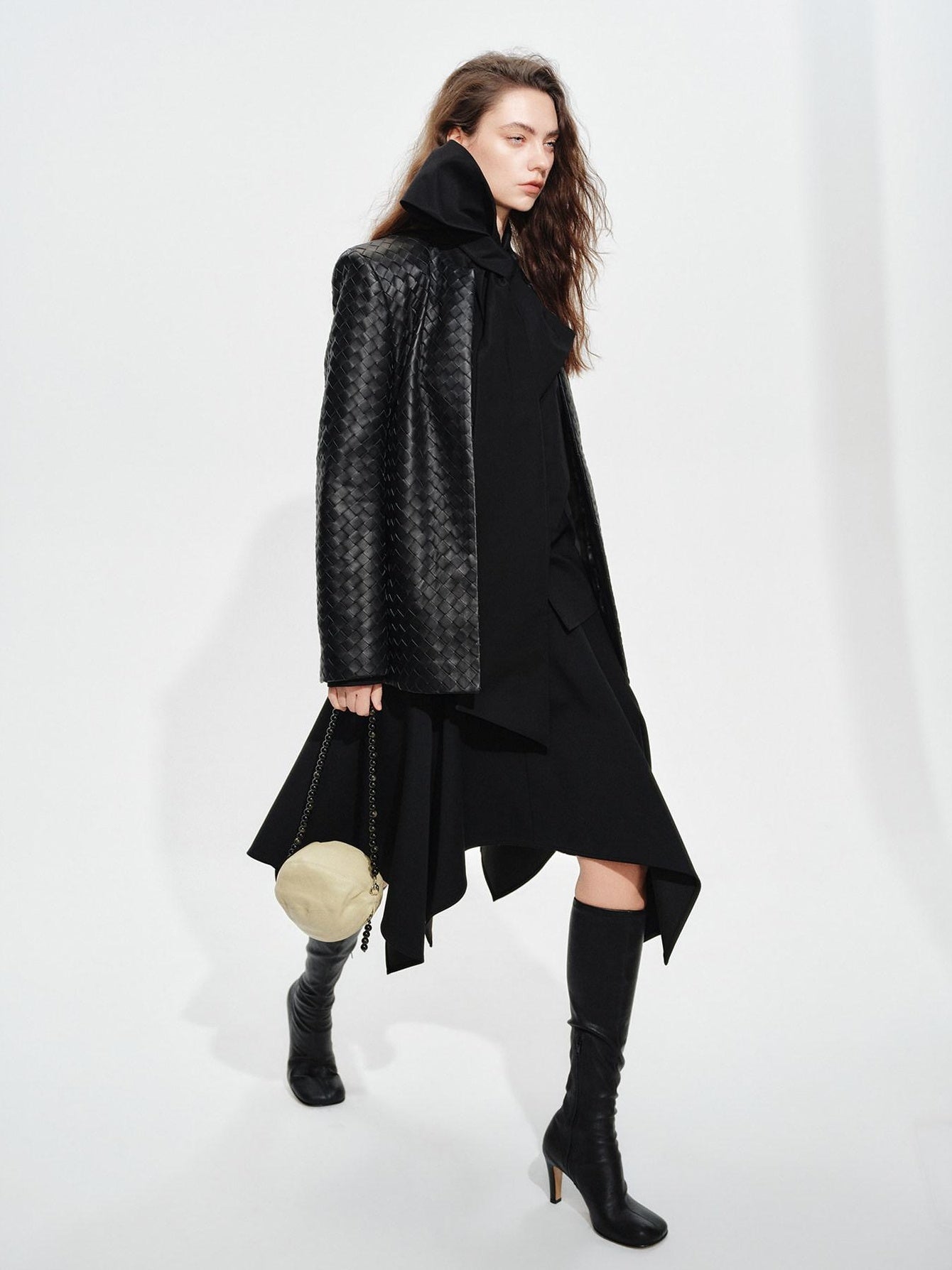 audreyyang Soft Lambskin Vintage Loose Fit Collarless Black Woven Women Leather Jackets
