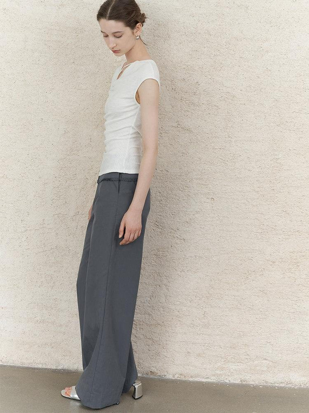 someonesometimes Lightweight Ruched Asymmetric Cropped Slim Fit Pure White Short Sleeve T-Shirts