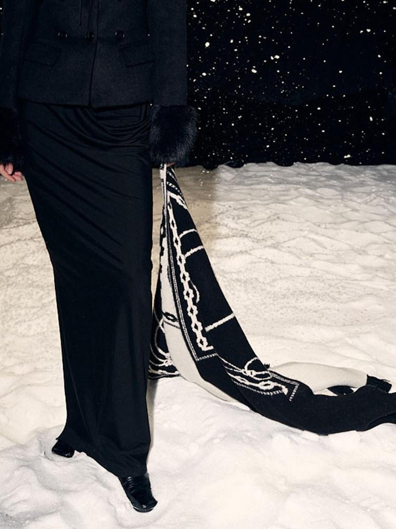 unspoken Soft Acrylic Fringed Rectangular Warm Women Black Gray Scarves