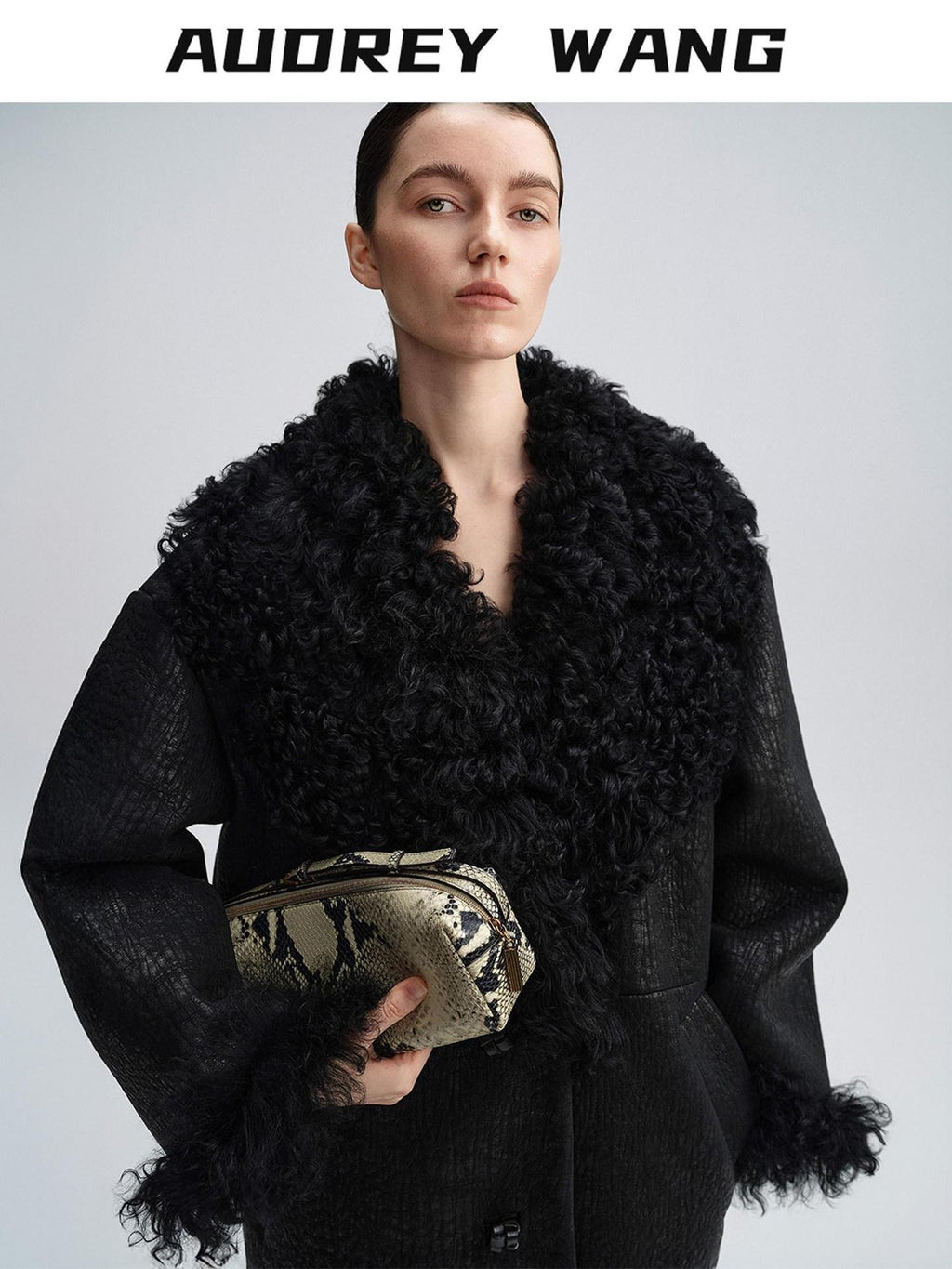 audreyyang Warm Wool Shearling Collar Patchwork Loose Midlength Women Black Long Coats