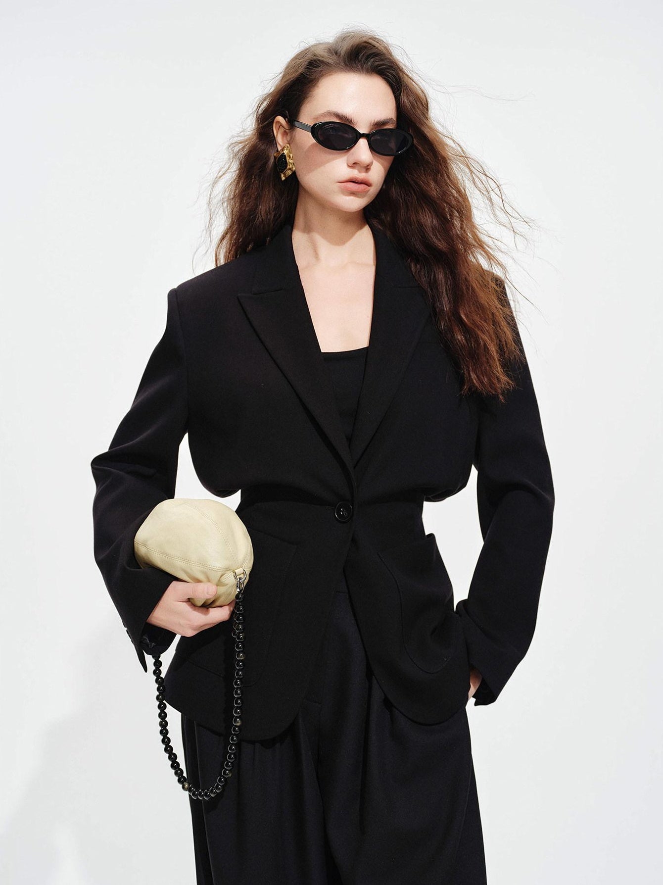 audreyyang Oversized Cinched Waist Short Notch Lapel One Button Black Polyester Blazers