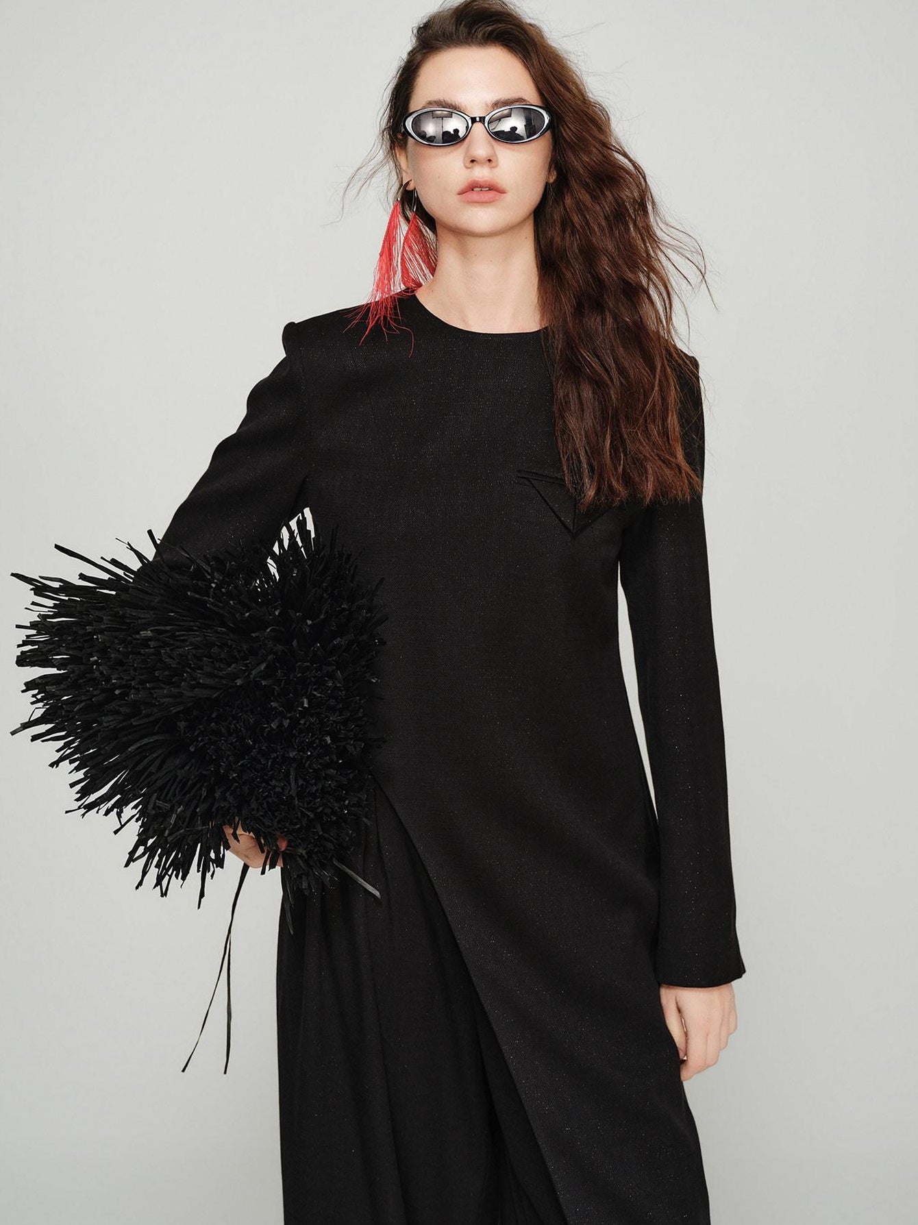 audreyyang Elegant Slim Waist Poly Blend Round Neck Midlength Pullover Black Long Coats