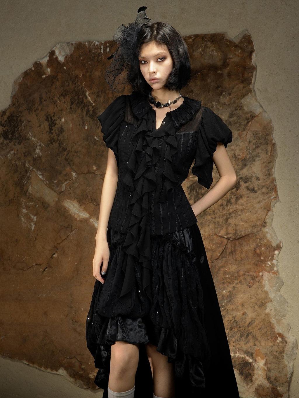 ARIADNAw Dark Punk Court Puff Sleeve Round Neck Slim Fit Women's Blouses