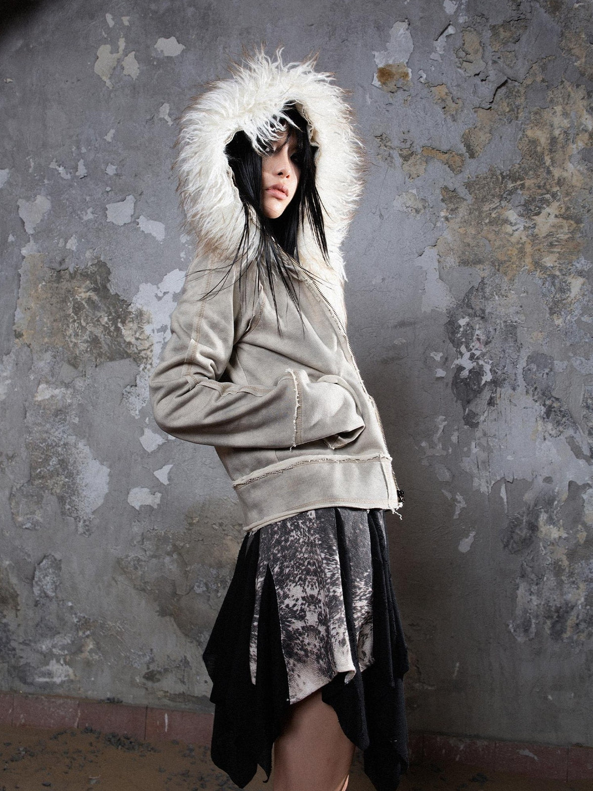ARIADNAw Faux Fur Collar Distressed Y2k Punk Women's Long Sleeve Cropped Jackets