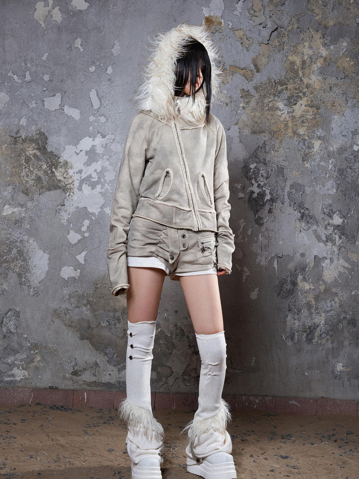 ARIADNAw Faux Fur Collar Distressed Y2k Punk Women's Long Sleeve Cropped Jackets