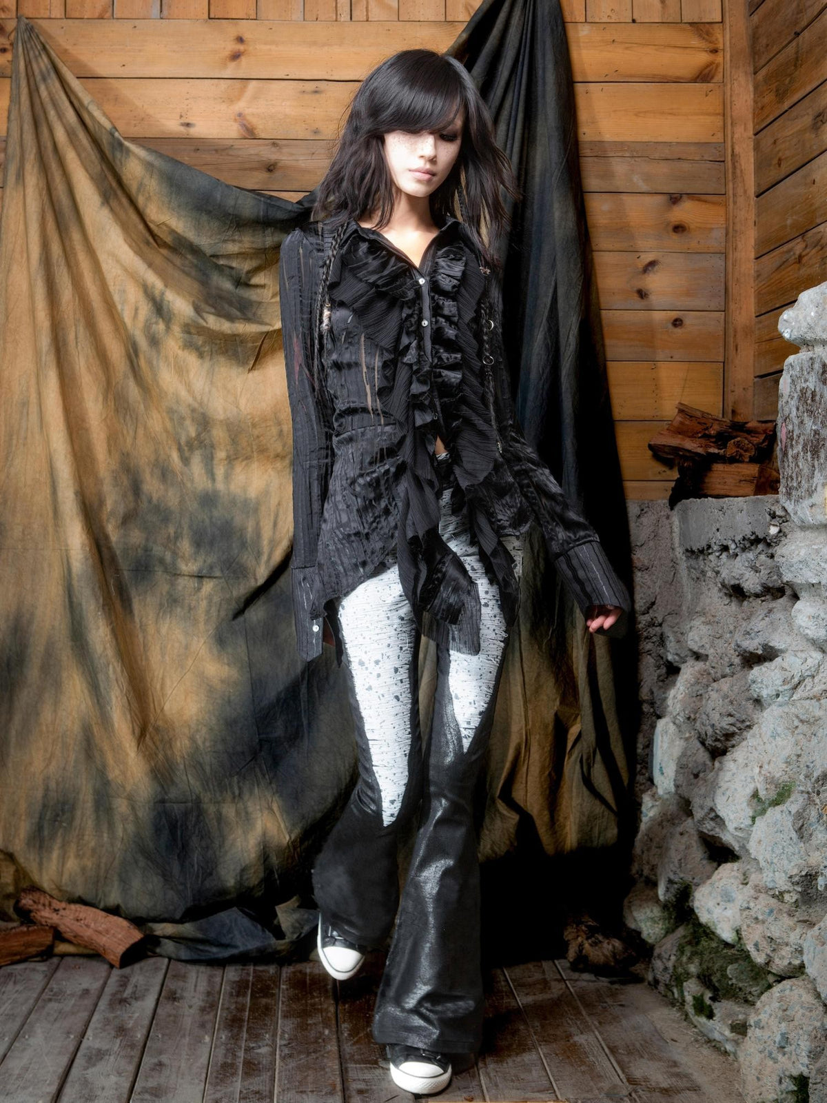 ARIADNAw Gothic Two Tone Ruffled Asymmetric Button Front Long Sleeve Women's Blouses
