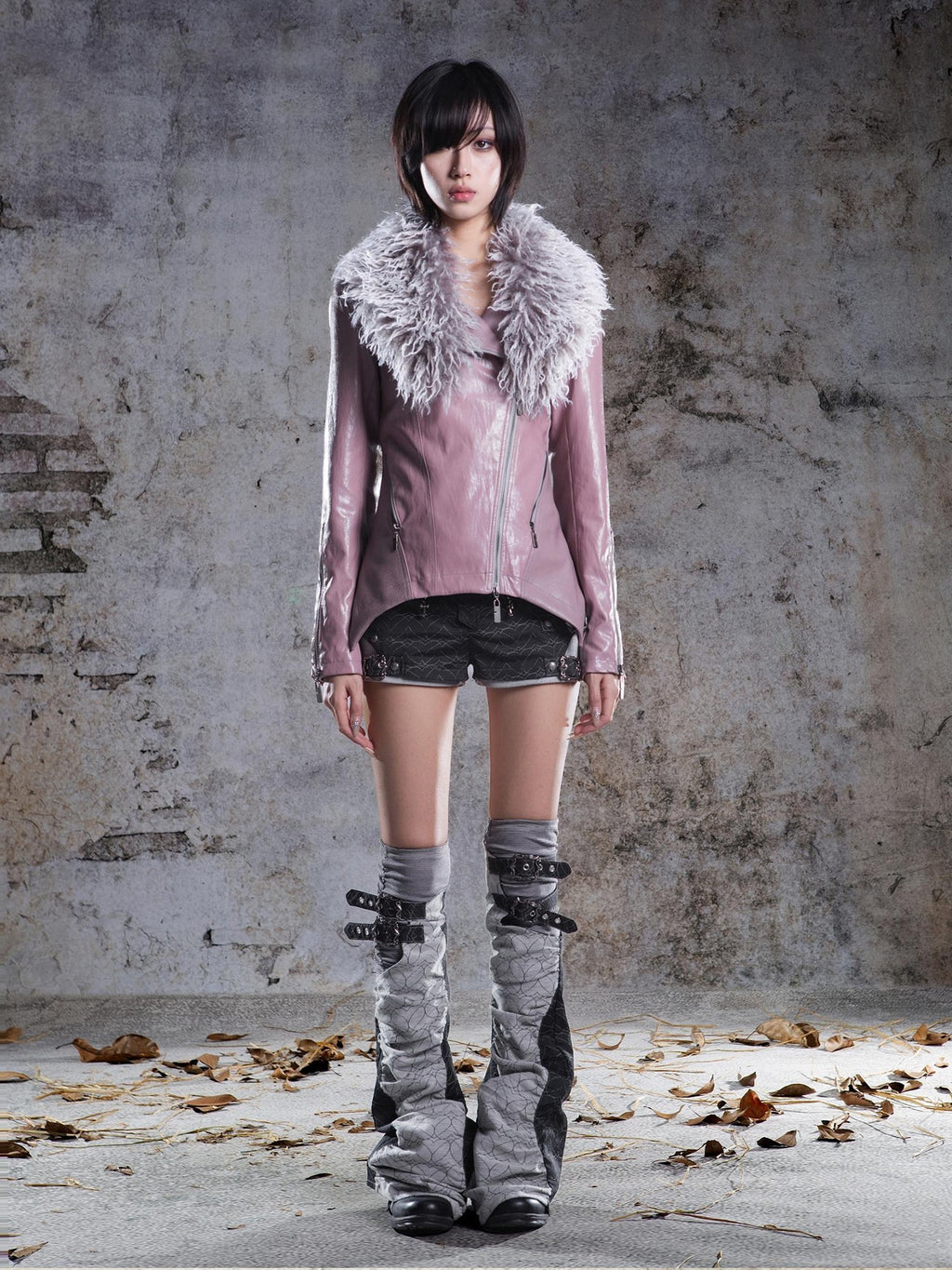 ARIADNAw Two Tone Fur Collar Paneled Slim Fit Punk Women's Pu Leather Jackets