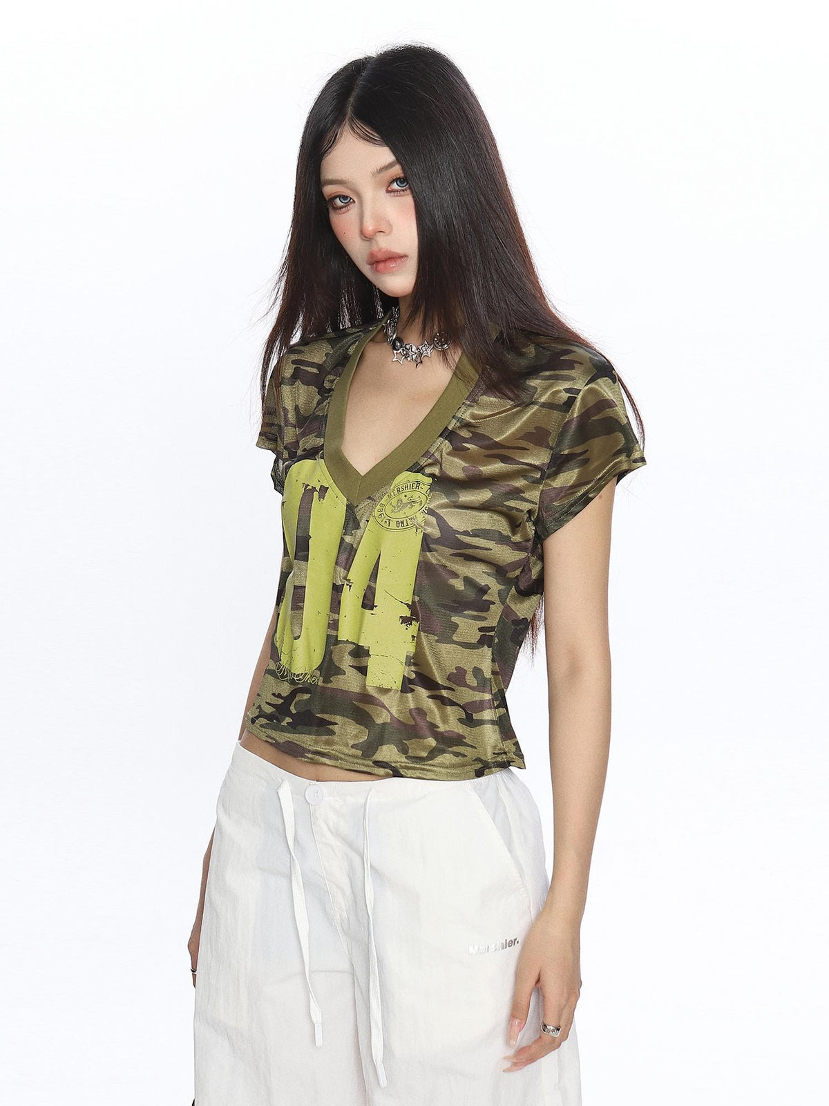 BIGGOLD STUDIO Printed V-neck Slim Fit Cropped Women's Cotton Short Sleeve T-shirts