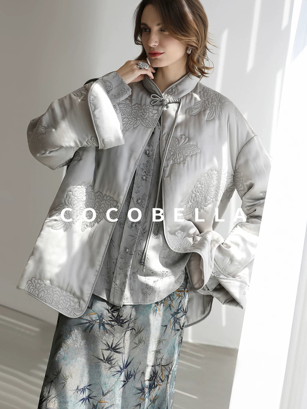 COCOBELLA Embroidered Ethnic Commuter Straight Fit Short Polyester Padded Jackets