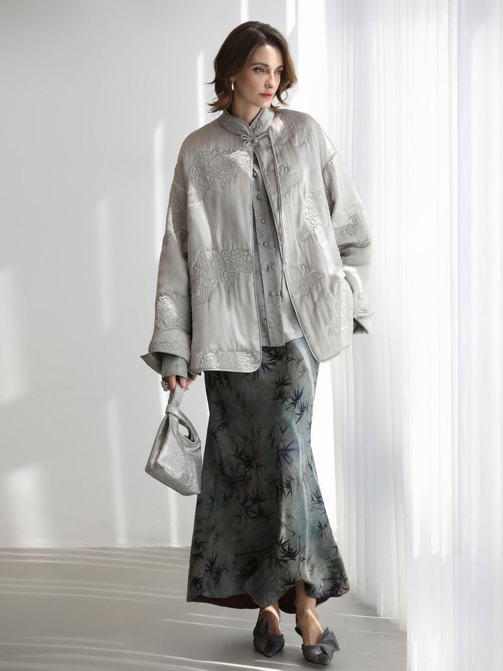 COCOBELLA Embroidered Ethnic Commuter Straight Fit Short Polyester Padded Jackets