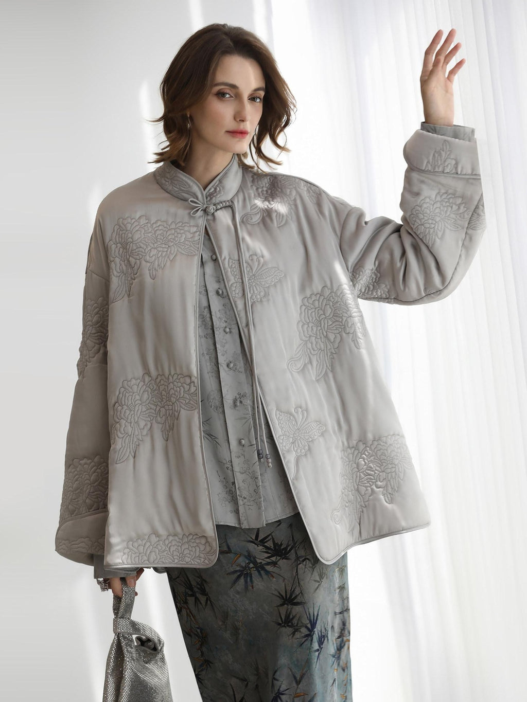 COCOBELLA Embroidered Ethnic Commuter Straight Fit Short Polyester Padded Jackets
