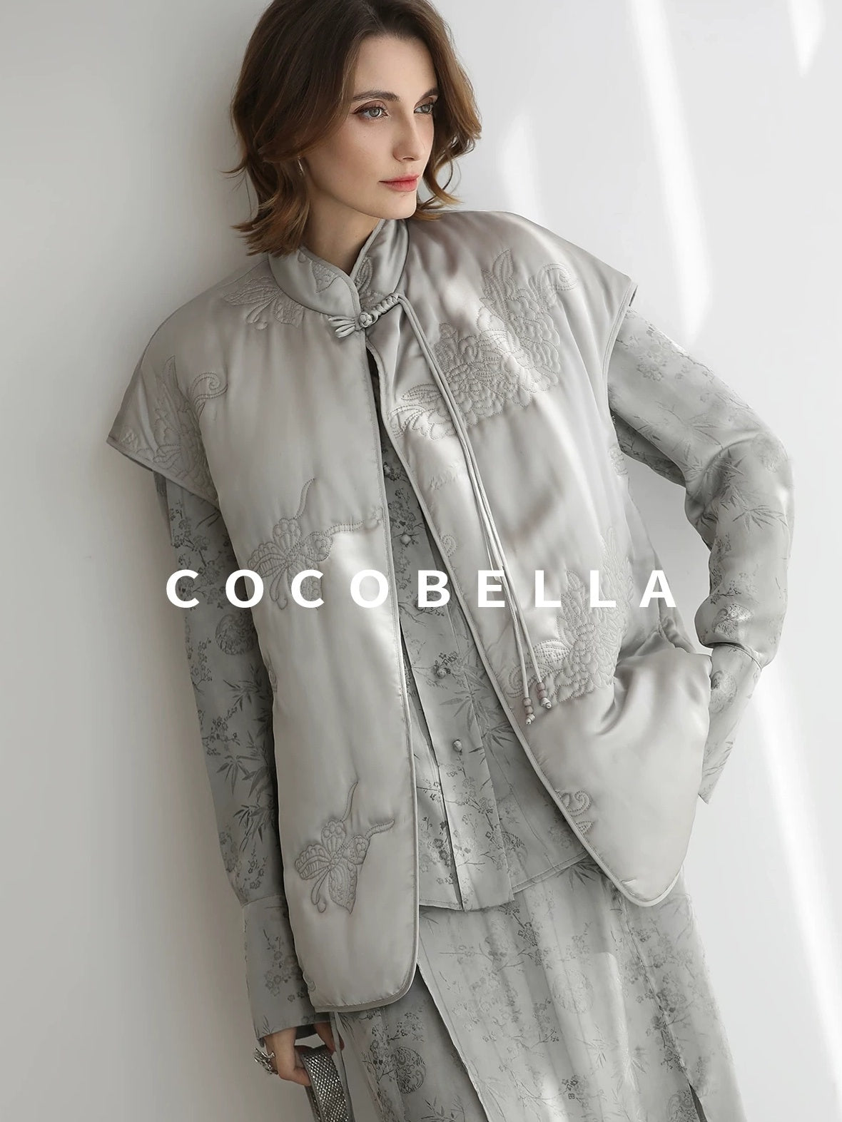 COCOBELLA Embroidered Ethnic Straight Fit Commuter Short Polyester Women Padded Jackets