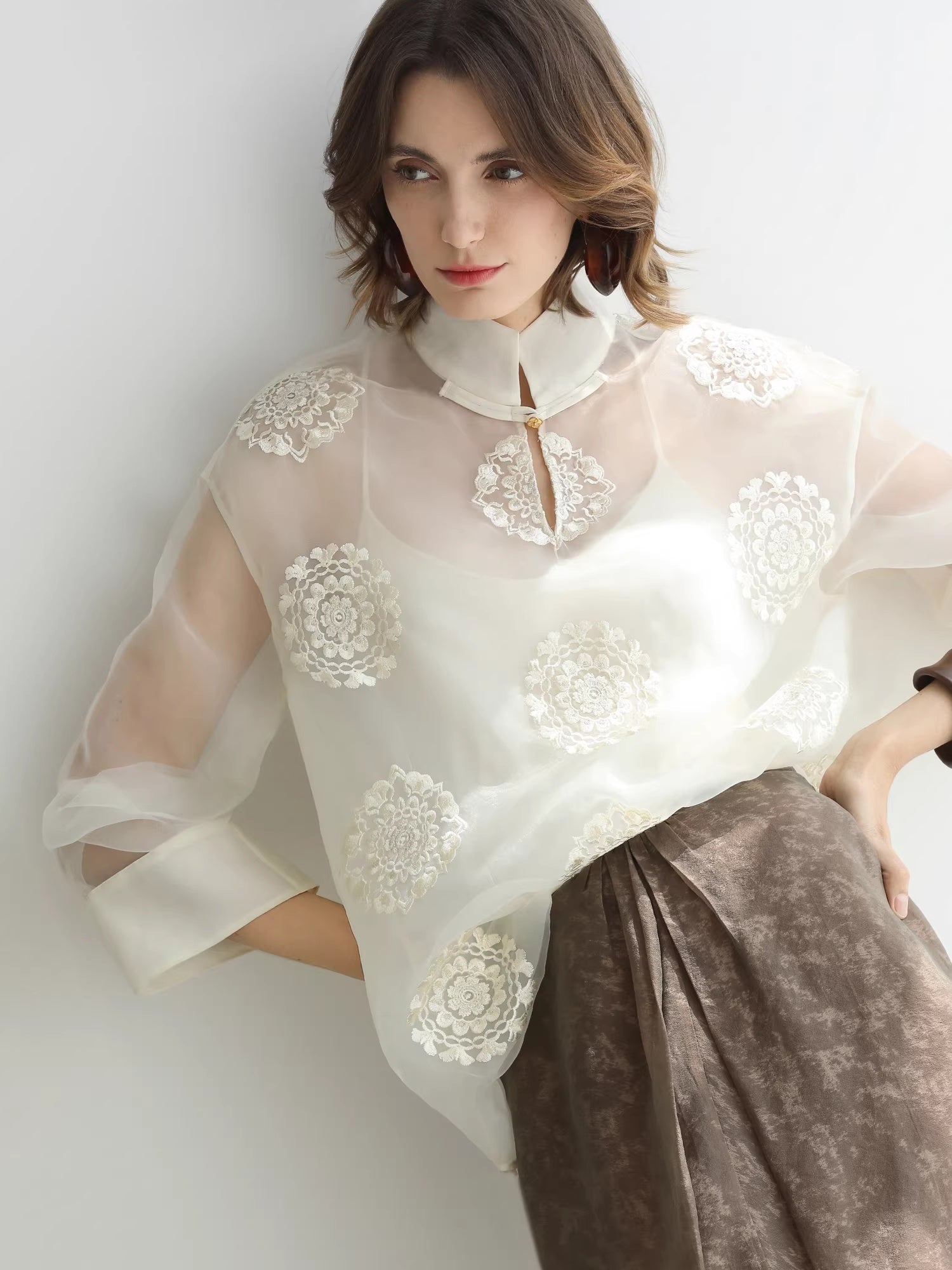 COCOBELLA_Embroidered_Lurex_Chinese_Loose_Fit_Stand_Collar_Commuting_Long_Sleeve_T-Shirts_MISSTT