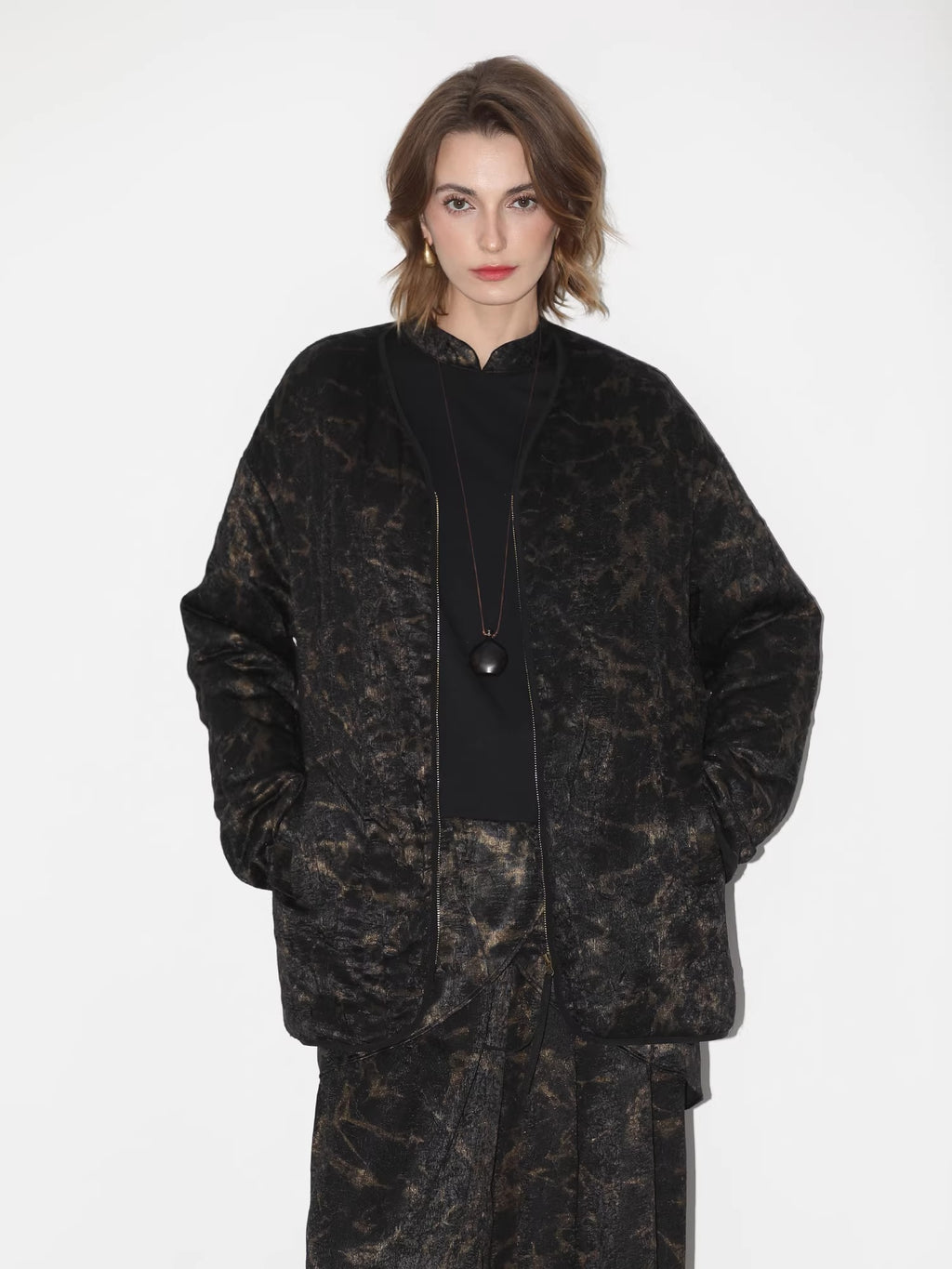 COCOBELLA_Gold_Trim_Insulated_Straight_Fit_V_Neck_Zip_Pockets_Women_Short_Padded_Jackets_MISSTT