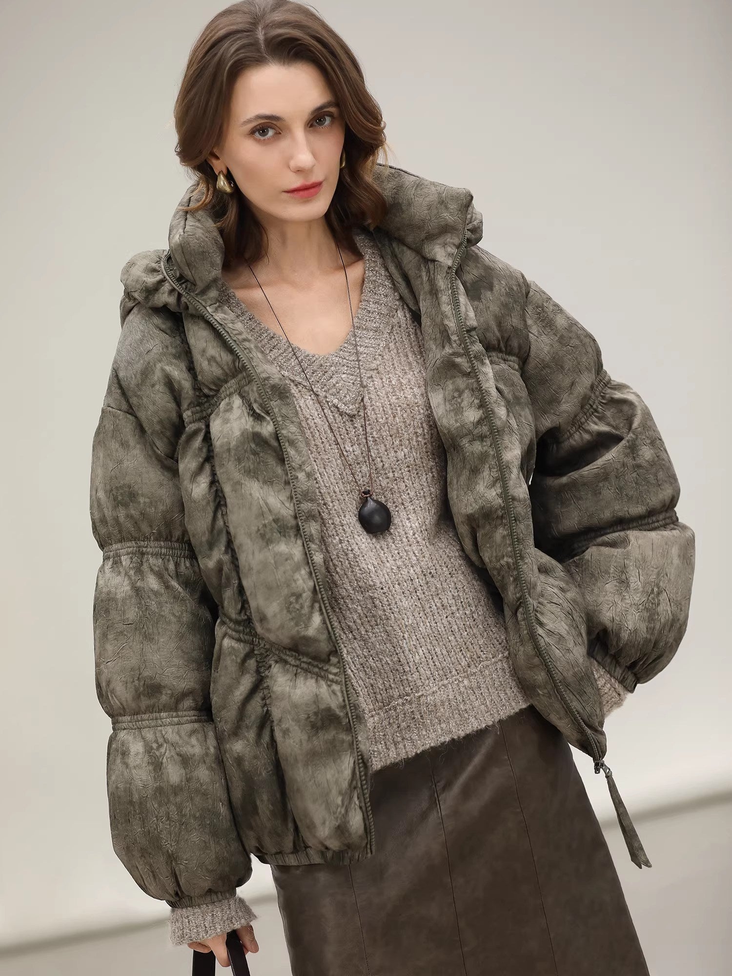 COCOBELLA_High_Fill_White_Duck_Down_Ombre_Geometric_Midlength_Office_Down_Jackets_MISSTT