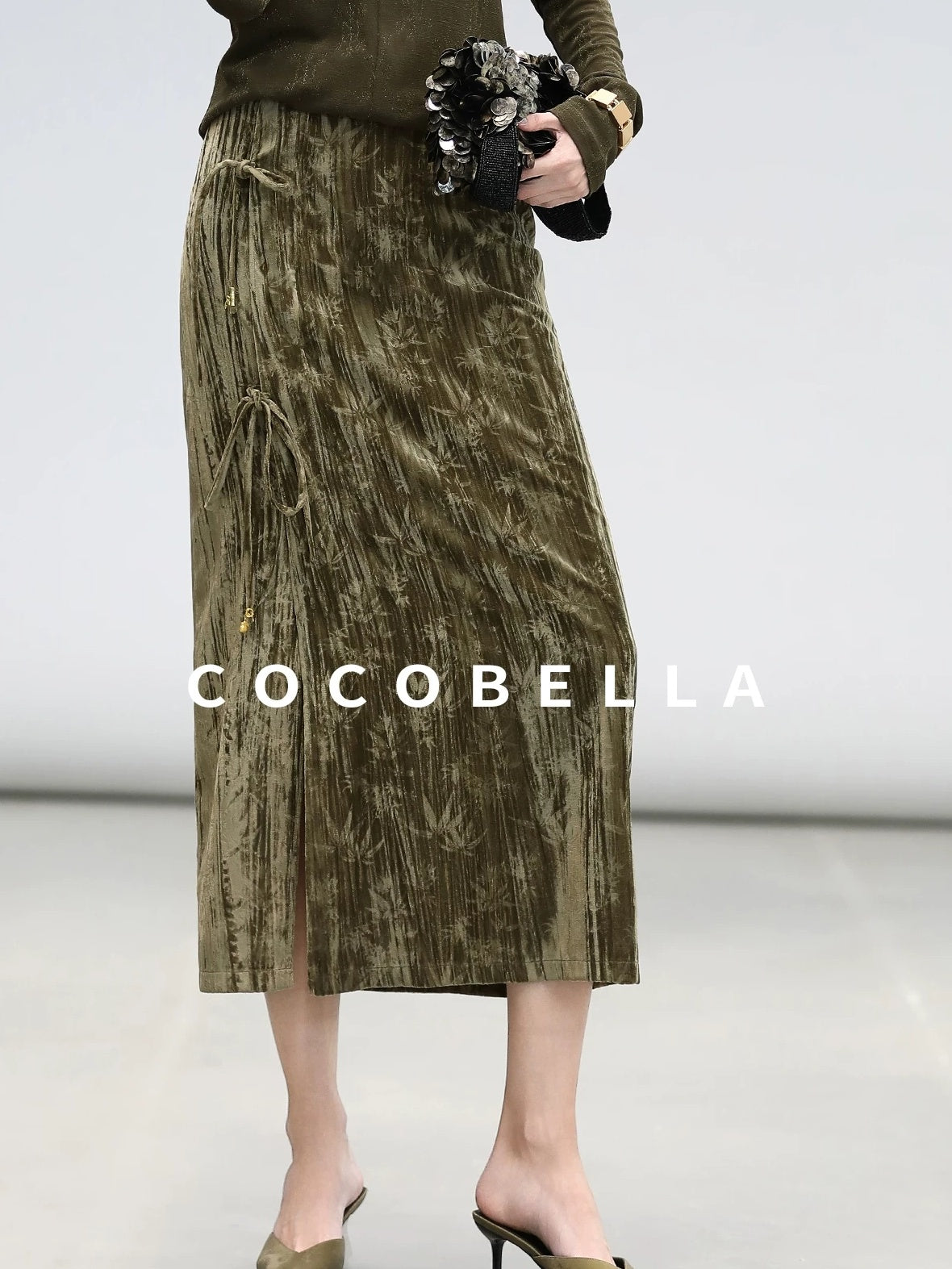 COCOBELLA Retro Green Chinese Tie Detail 3D Embellished Mid Waist Pleated Midi Skirts