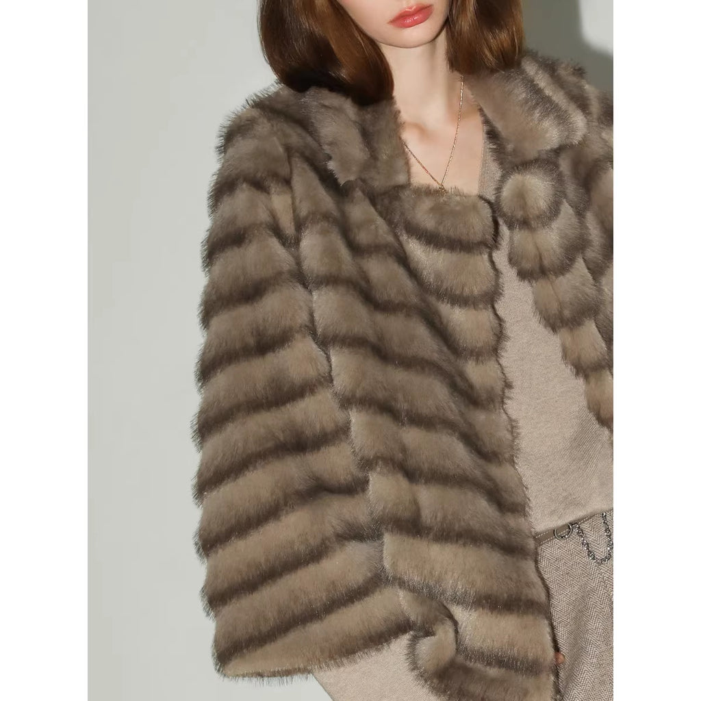 COCOBELLA_Soft_Faux_Fur_Horizontal_Panel_Loose_Fit_Ladylike_Womens_Pastel_Coats_MISSTT