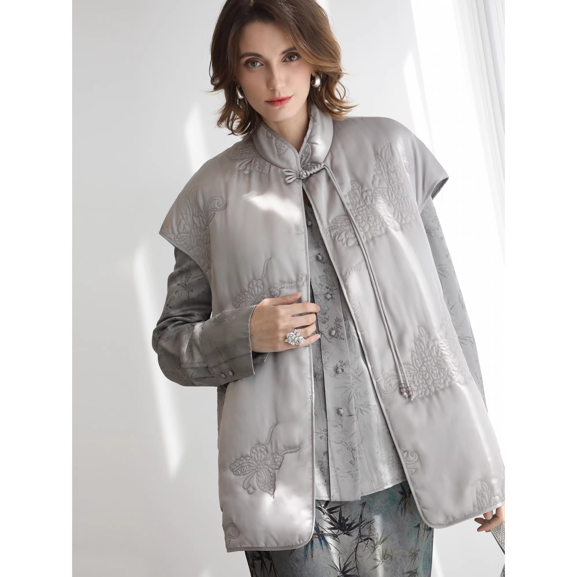 COCOBELLA_Thick_Embroidered_Short_Sleeve_Stand_Collar_Office_Frog_Buttons_Padded_Jackets_MISSTT