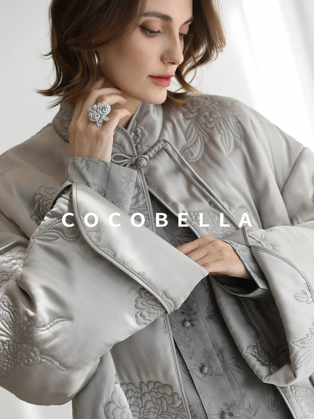 COCOBELLA Thick Embroidered Short Sleeve Stand Collar Office Frog Buttons Padded Jackets