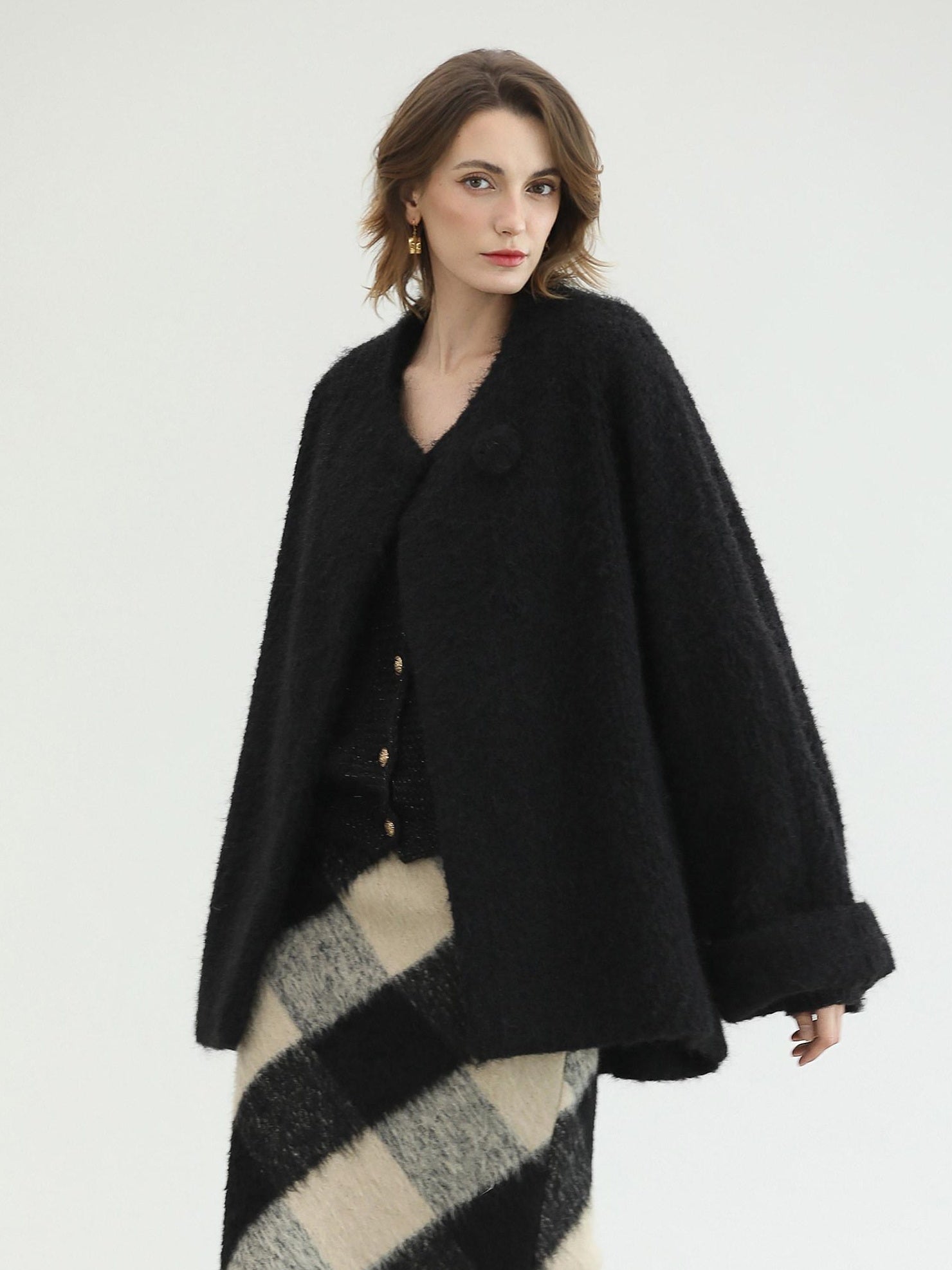 COCOBELLA Thick Polyester Minimalist Loose Fit Round Neck Button Pocket Black Jackets