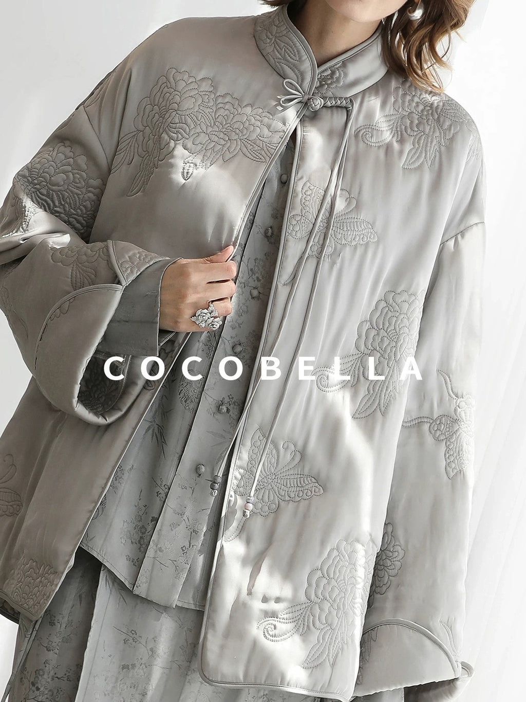 COCOBELLA Thickened Embroidered Short Stand Collar Frog Button Office Padded Jackets