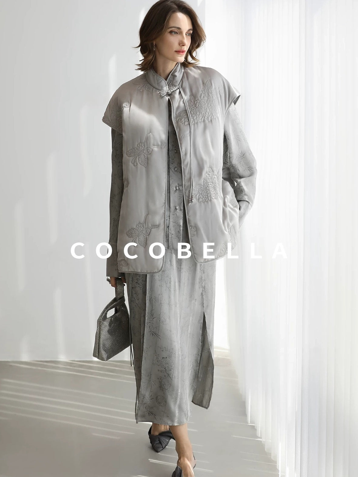 COCOBELLA Thickened Embroidered Short Stand Collar Frog Button Office Padded Jackets
