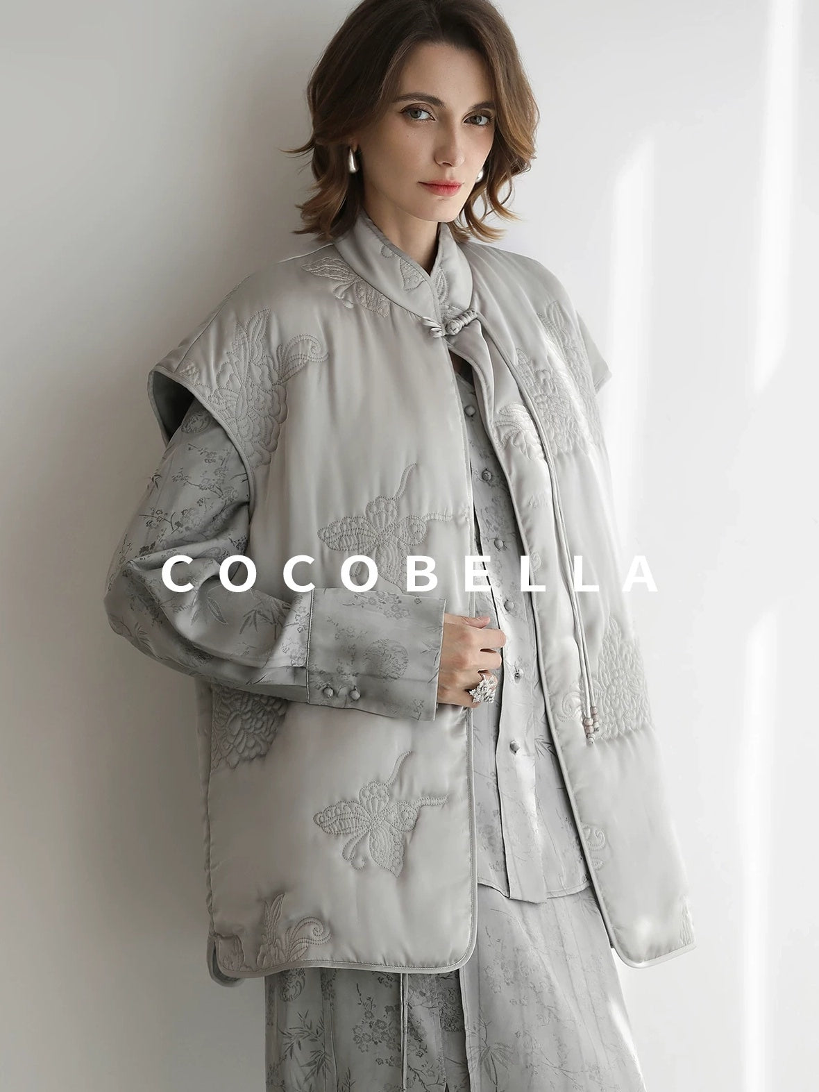 COCOBELLA Thickened Embroidered Short Stand Collar Frog Button Office Padded Jackets