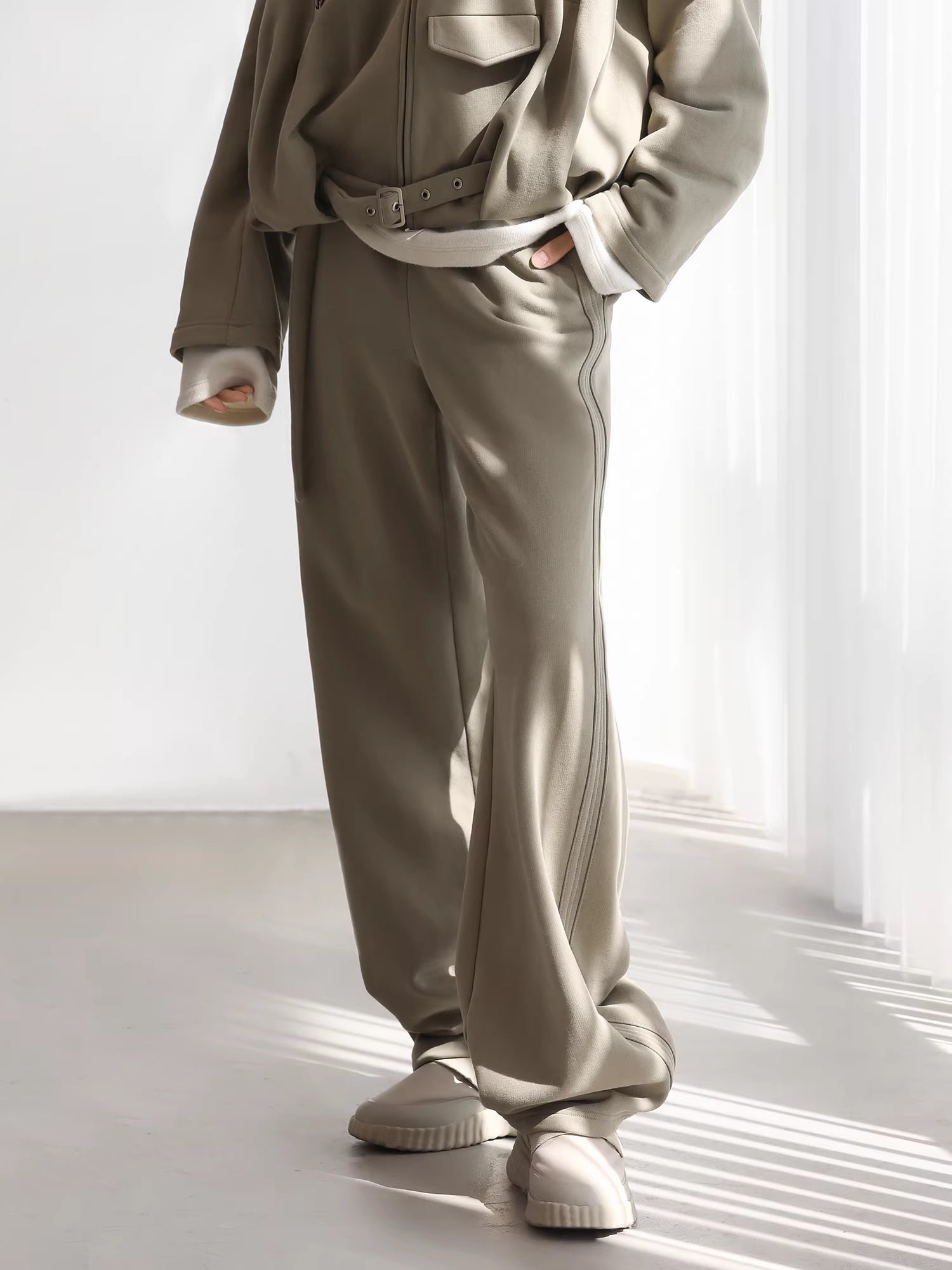 COCOBELLA_Warm_Thick_Cotton_Blend_Relaxed_Fit_Zip_Up_Pocket_Solid_Versatile_Hoodies_MISSTT