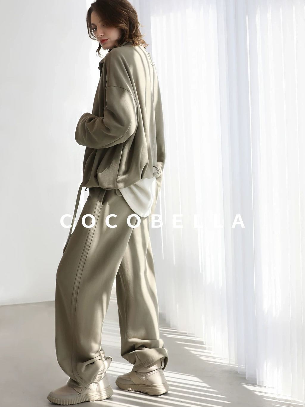 COCOBELLA Warm Thick Cotton Blend Relaxed Fit Zip Up Pocket Solid Versatile Hoodies
