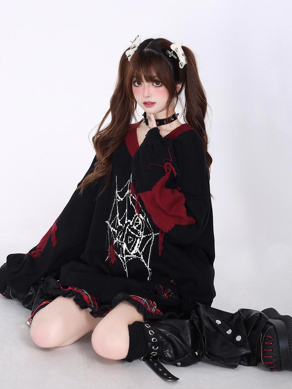 CRAZYGIRL Black Red Trim V-neck Loose Street Style Women's Knitted Sweaters