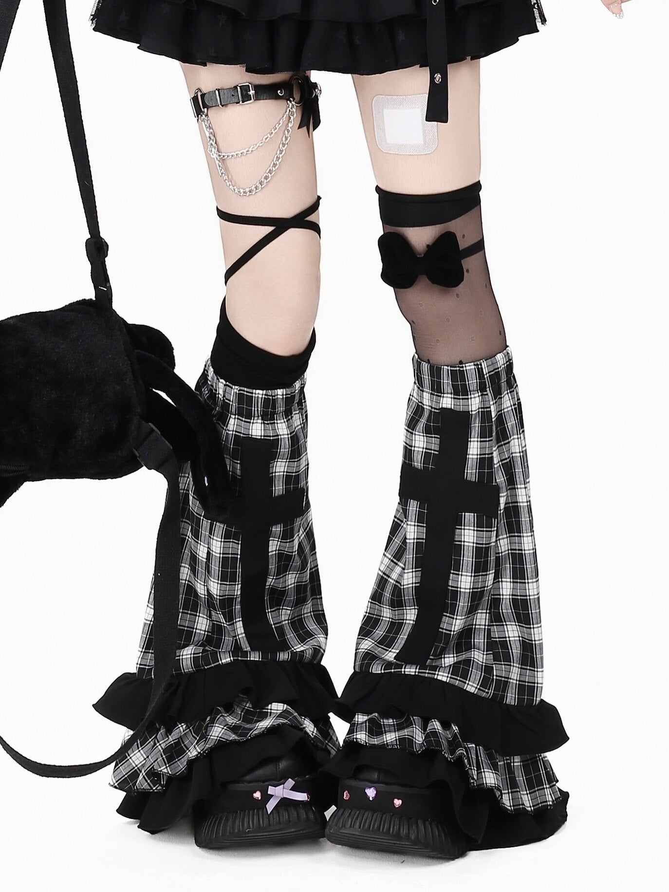 CRAZYGIRL_Black_White_Checkered_Patchwork_Cross_Slouchy_Women's_Other_Material_Leg_Warmers_1055098127833_MISSTT
