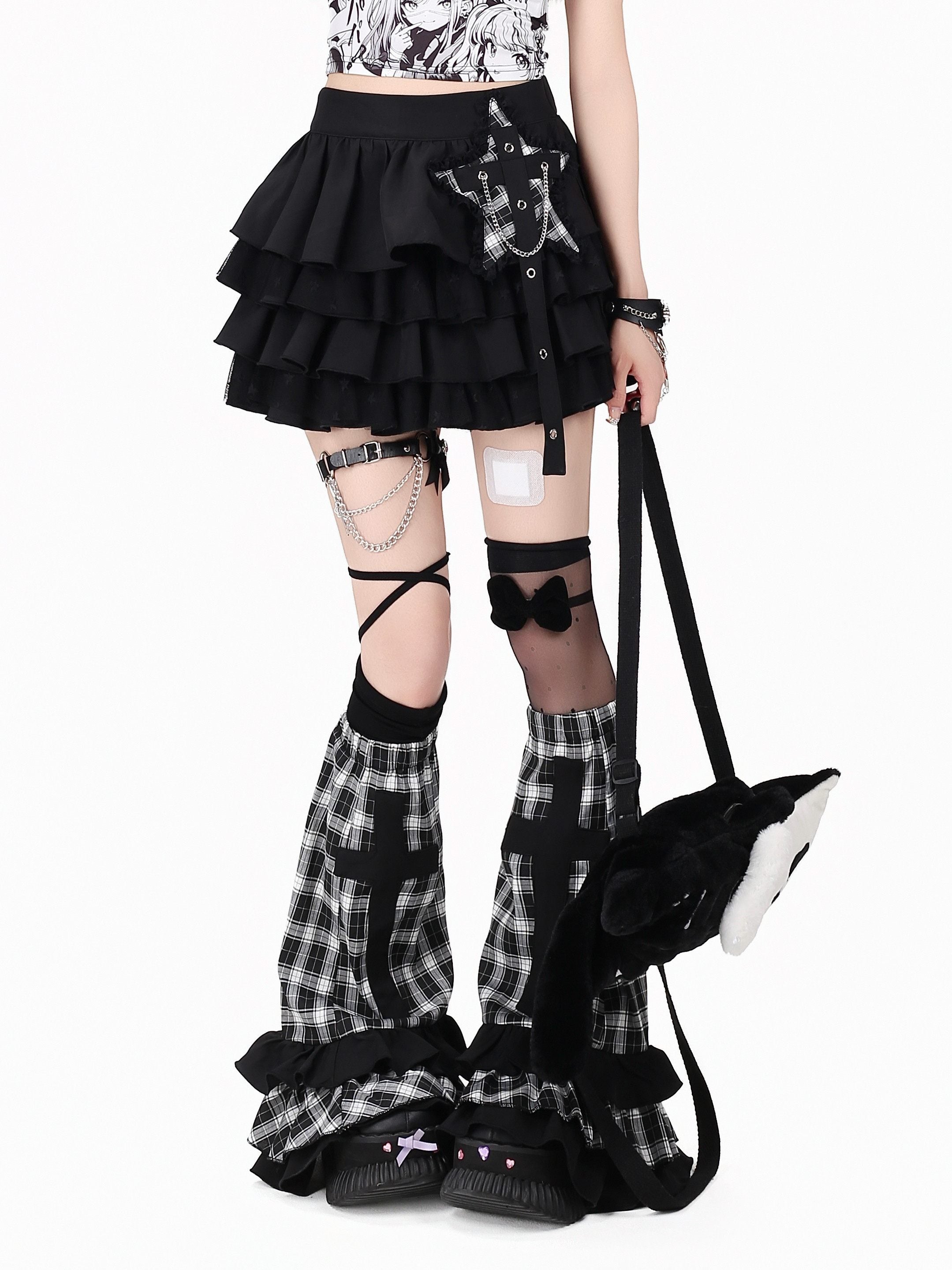 CRAZYGIRL_Black_White_Plaid_High_Waist_Chain_Tiered_Women's_Mini_Skirts_1056546276717_MISSTT