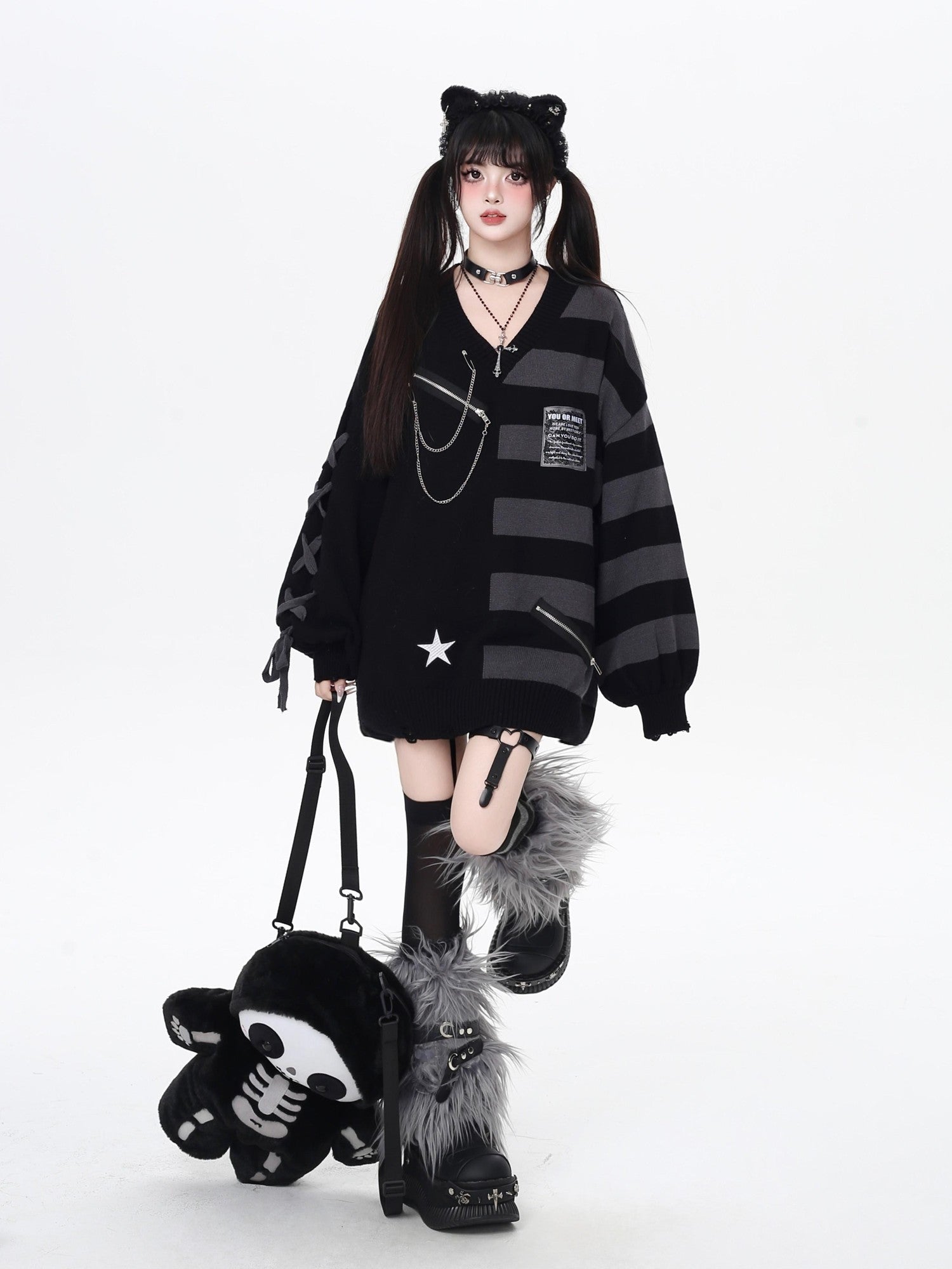 CRAZYGIRL Colorblock Striped V-neck Lantern Sleeve Pullover Regular Fit Women's Sweaters