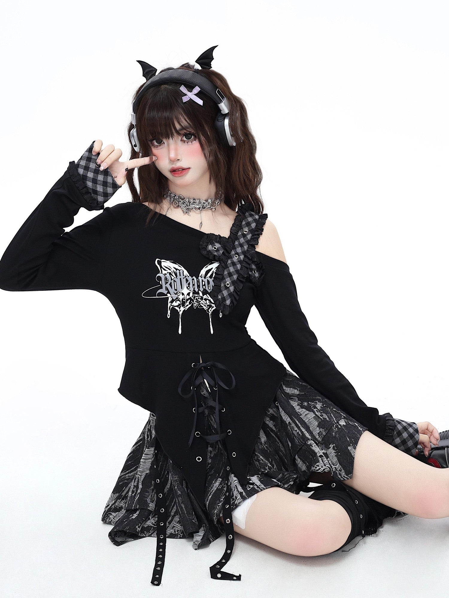 CRAZYGIRL Gothic Butterfly Asymmetrical Waist Cinch Slim Women's Long Sleeve T-shirts