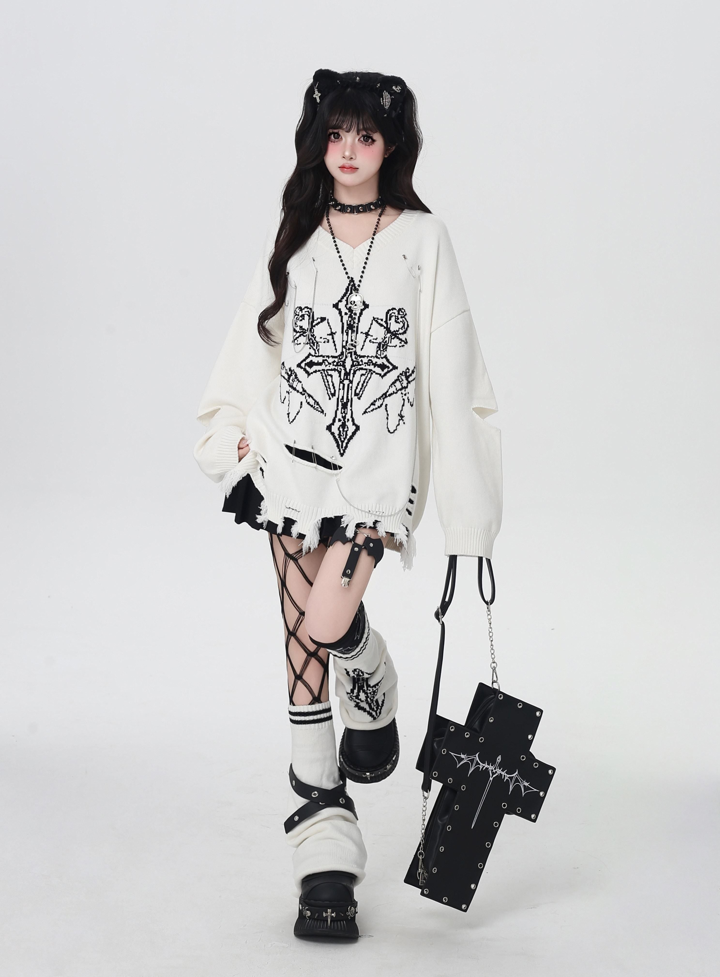 CRAZYGIRL_Wine_Black_White_Gothic_V-neck_Loose_Design_Women's_Other_Material_Sweaters_979900333713_MISSTT