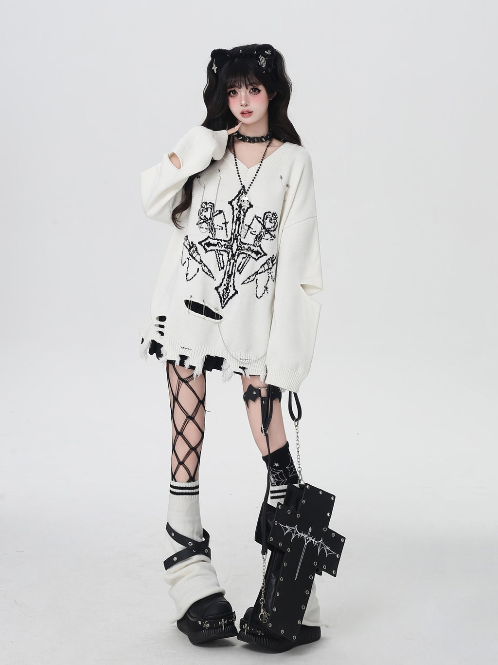 CRAZYGIRL Wine Black White Gothic V-neck Loose Design Women's Other Material Sweaters