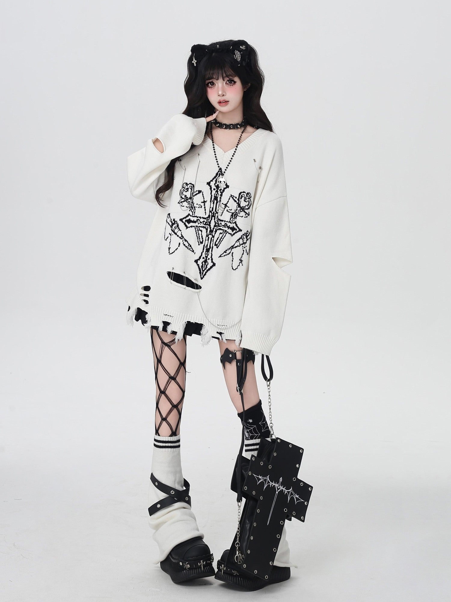 CRAZYGIRL Wine Black White Gothic V-neck Loose Design Women's Other Material Sweaters