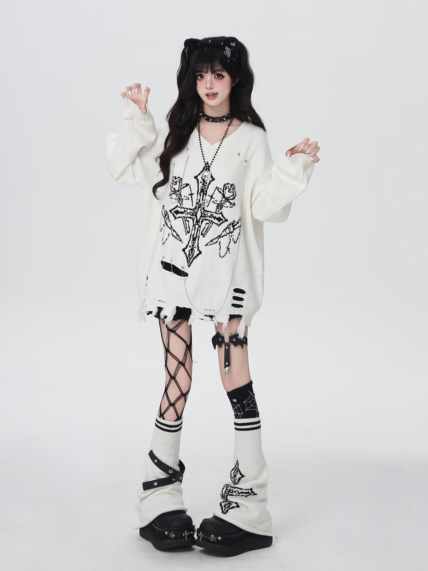 CRAZYGIRL Wine Black White Gothic V-neck Loose Design Women's Other Material Sweaters