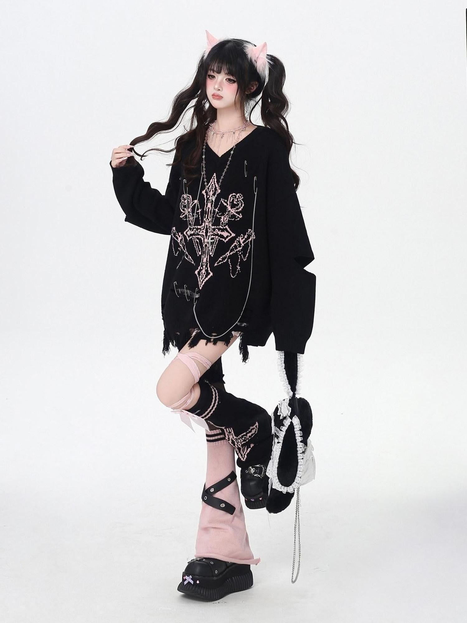 CRAZYGIRL Wine Black White Gothic V-neck Loose Design Women's Other Material Sweaters